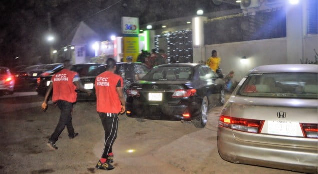 EFCC Arrests 89 Yahoo Boys in Ibadan Night club