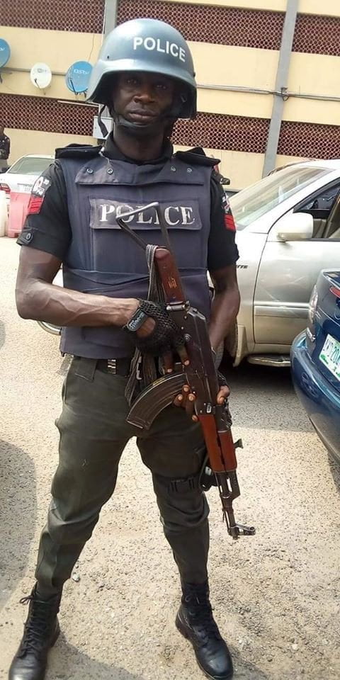 Policeman allegedly killed by soldier fighting over a girl in Borno (graphic photo)