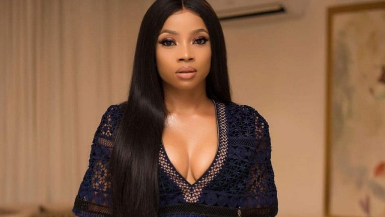 Toke Makinwa Poses In Bed Ahead Of Valentine (SEE Photo)